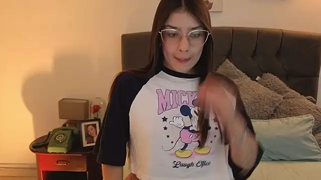 Snapshot of Emma_Lombardi chatting on November 2025 01:28:02 PM Emma Lombardi online show from November 2025 01:28:02 PM