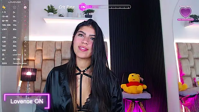 Snapshot of little_sophie18 chatting on February 2025 07:07:01 PM little sophie18 online show from February 2025 07:07:01 PM