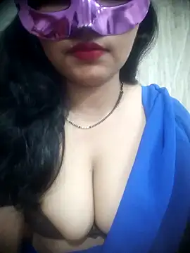 Snapshot of Shivi_shahh chatting on December 2024 05:48:01 PM Shivi shahh online show from December 2024 05:48:01 PM