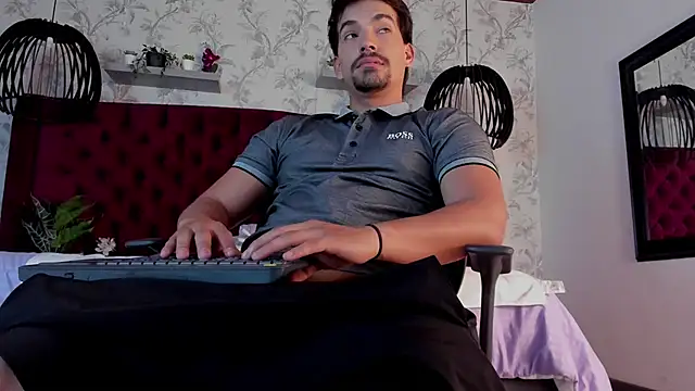 Ian Daviz online show from March 2025 01:43:02 AM