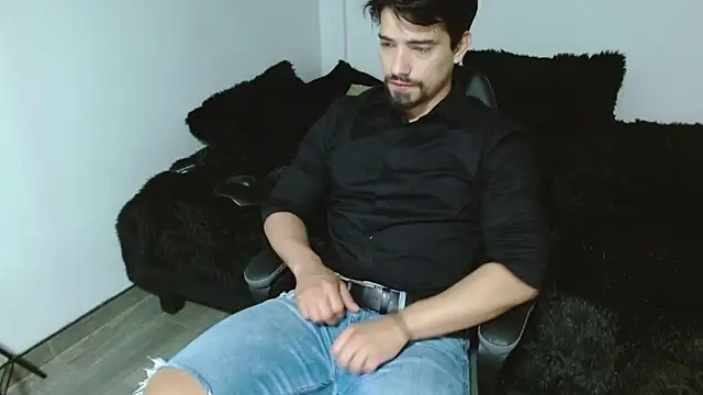 Ian Daviz online show from November 2025 03:33:02 PM