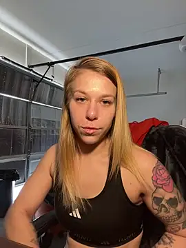 Snapshot of shesexplicit chatting on January 2026 10:02:02 PM shesexplicit online show from January 2026 10:02:02 PM