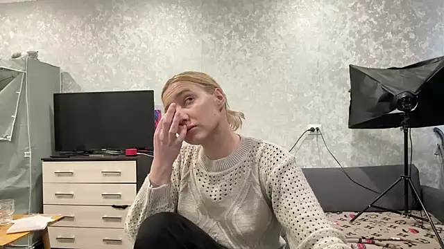 AnneBall online show from January 2025 12:16:01 PM