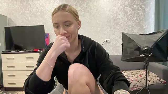 AnneBall online show from February 2025 10:03:02 AM