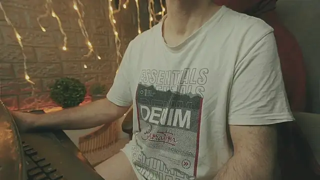 Snapshot of alex-volo chatting on December 2025 04:50:02 AM alex-volo online show from December 2025 04:50:02 AM