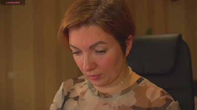 Snapshot of Katherine_Fox chatting on December 2024 07:32:01 AM Katherine Fox online show from December 2024 07:32:01 AM