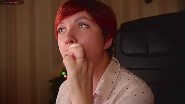 Snapshot of Katherine_Fox chatting on February 2025 08:45:01 PM Katherine Fox online show from February 2025 08:45:01 PM