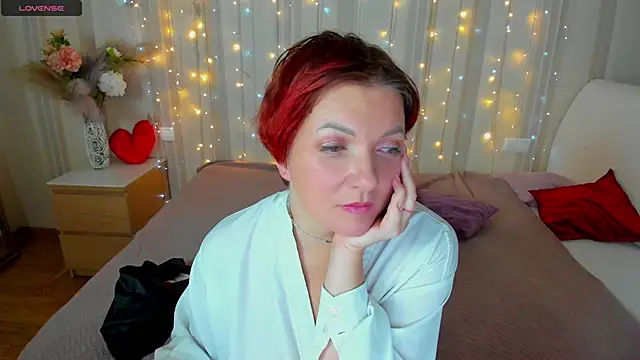 Snapshot of Katherine_Fox chatting on February 2025 04:42:02 PM Katherine Fox online show from February 2025 04:42:02 PM