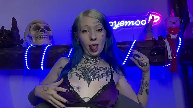 Snapshot of coyemoo chatting on February 2025 04:50:01 PM coyemoo online show from February 2025 04:50:01 PM