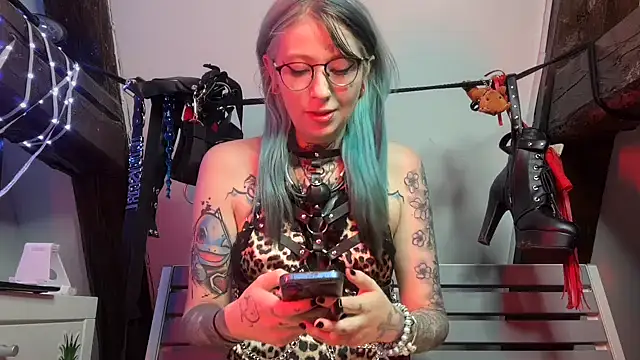 Snapshot of coyemoo chatting on November 2025 09:31:02 AM coyemoo online show from November 2025 09:31:02 AM