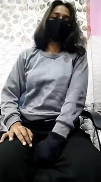 Snapshot of Kashish_18 chatting on January 2025 06:17:01 AM Kashish 18 online show from January 2025 06:17:01 AM