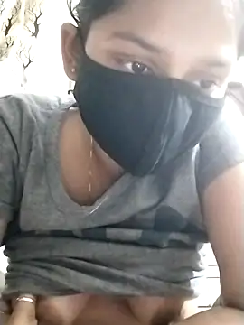 Snapshot of Kashish_18 chatting on September 2025 05:12:02 PM Kashish 18 online show from September 2025 05:12:02 PM