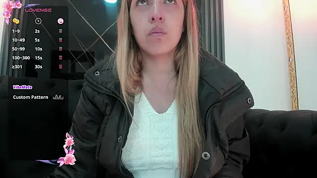 Snapshot of EvaaLovia1 chatting on November 2025 02:18:01 PM EvaaLovia1 online show from November 2025 02:18:01 PM