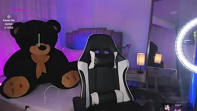 alexia mattel online show from September 2025 08:58:02 AM