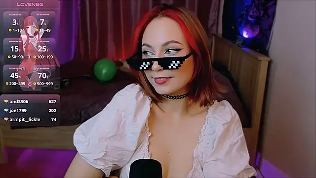 Snapshot of Carolina_Leep chatting on December 2024 05:25:01 PM Carolina Leep online show from December 2024 05:25:01 PM