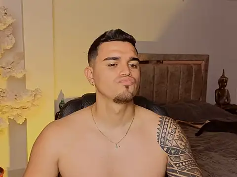 Axel Big cock online show from July 2026 02:22:01 AM