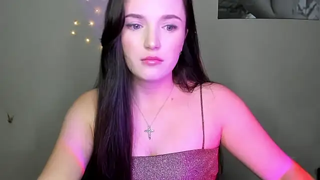 Snapshot of EvaaMillerr99 chatting on December 2024 09:23:01 PM EvaaMillerr99 online show from December 2024 09:23:01 PM