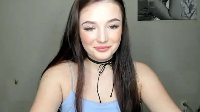 Snapshot of EvaaMillerr99 chatting on January 2025 09:40:02 PM EvaaMillerr99 online show from January 2025 09:40:02 PM