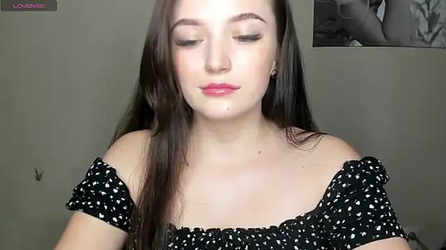 Snapshot of EvaaMillerr99 chatting on January 2025 11:07:01 PM EvaaMillerr99 online show from January 2025 11:07:01 PM