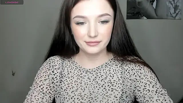 Snapshot of EvaaMillerr99 chatting on January 2025 01:11:01 PM EvaaMillerr99 online show from January 2025 01:11:01 PM