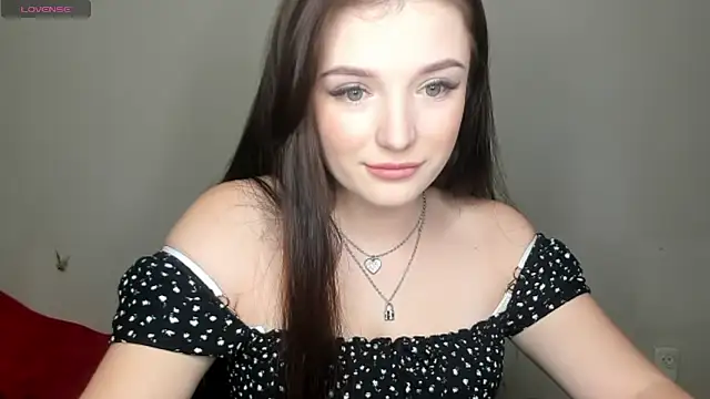 Snapshot of EvaaMillerr99 chatting on January 2025 11:02:01 PM EvaaMillerr99 online show from January 2025 11:02:01 PM