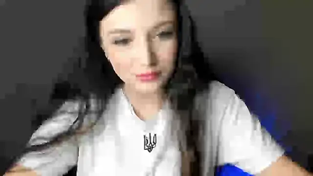 Snapshot of EvaaMillerr99 chatting on February 2025 09:31:01 PM EvaaMillerr99 online show from February 2025 09:31:01 PM