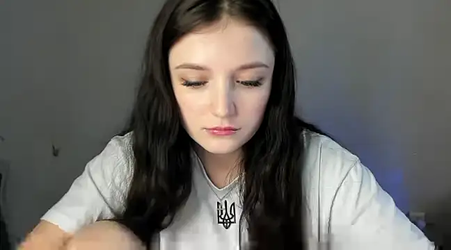 Snapshot of EvaaMillerr99 chatting on February 2025 10:04:02 AM EvaaMillerr99 online show from February 2025 10:04:02 AM