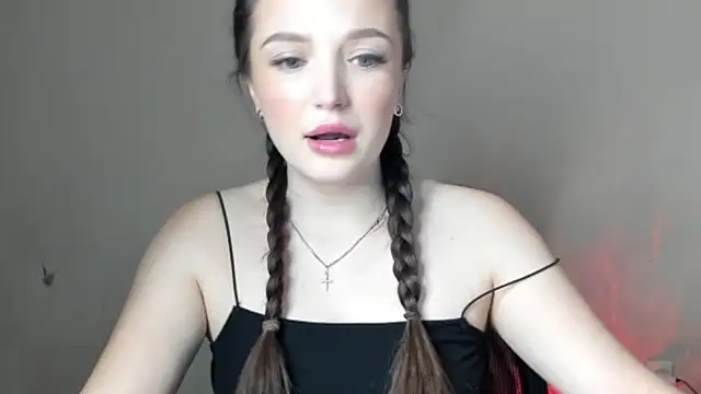 Snapshot of EvaaMillerr99 chatting on March 2025 01:31:02 PM EvaaMillerr99 online show from March 2025 01:31:02 PM