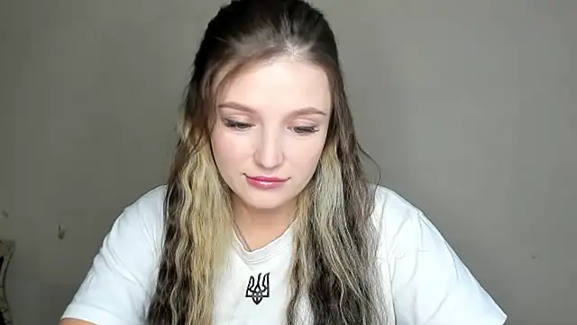 Snapshot of EvaaMillerr99 chatting on November 2025 11:01:02 AM EvaaMillerr99 online show from November 2025 11:01:02 AM