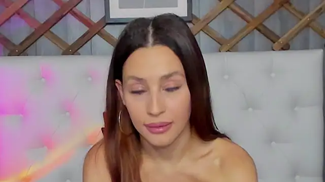 Snapshot of SelenaRousey chatting on December 2024 11:52:02 AM SelenaRousey online show from December 2024 11:52:02 AM