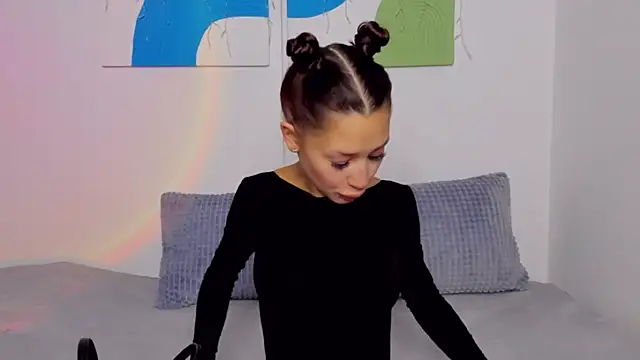 Snapshot of SelenaRousey chatting on March 2025 05:33:01 AM SelenaRousey online show from March 2025 05:33:01 AM