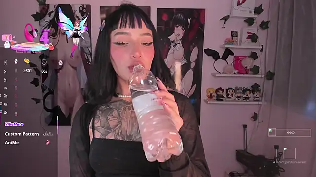 Snapshot of Sweet-bunny1 chatting on October 2025 09:26:02 PM Sweet-bunny1 online show from October 2025 09:26:02 PM