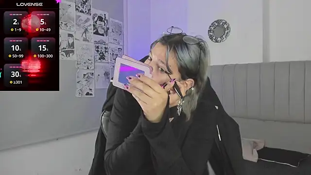 Snapshot of SukiFuyu_ chatting on February 2025 12:09:02 PM SukiFuyu online show from February 2025 12:09:02 PM