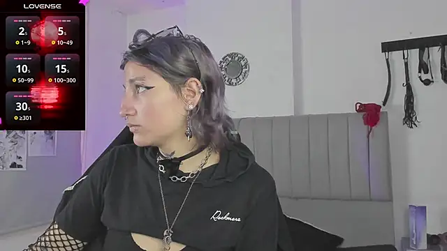 Snapshot of SukiFuyu_ chatting on March 2025 12:19:02 PM SukiFuyu online show from March 2025 12:19:02 PM