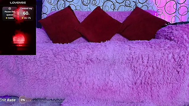 Snapshot of SukiFuyu_ chatting on September 2025 02:37:02 AM SukiFuyu online show from September 2025 02:37:02 AM