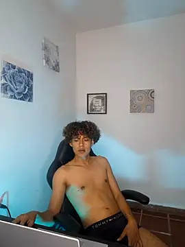 Snapshot of nickolas_moon chatting on December 2024 12:46:02 AM nickolas moon online show from December 2024 12:46:02 AM