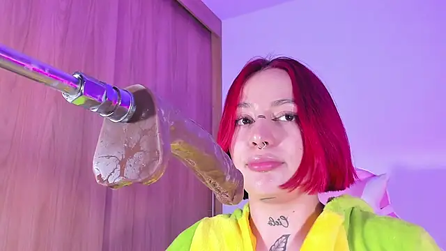 Snapshot of annika_taylor chatting on March 2025 03:08:02 AM annika taylor online show from March 2025 03:08:02 AM