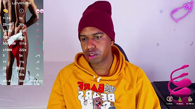 mrjhon26 online show from December 2025 12:47:02 PM