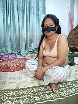 Snapshot of Desi_Best_Anal chatting on December 2025 04:12:02 PM Desi Best Anal online show from December 2025 04:12:02 PM