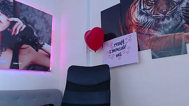 Snapshot of Ruby_Your_Milf chatting on February 2025 12:37:01 AM Ruby Your Milf online show from February 2025 12:37:01 AM