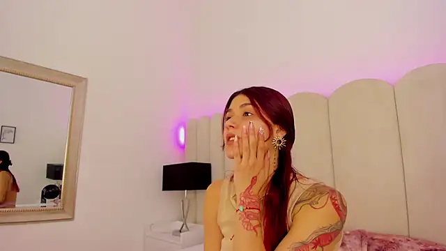 Snapshot of AnnyCherry_ chatting on November 2025 07:56:01 PM AnnyCherry online show from November 2025 07:56:01 PM