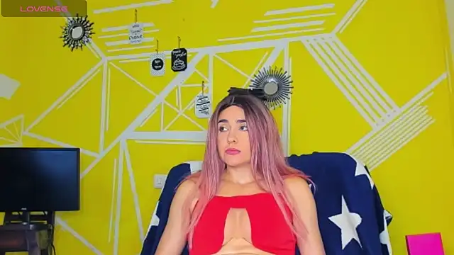 Nikolle Rouss online show from February 2026 10:11:01 PM