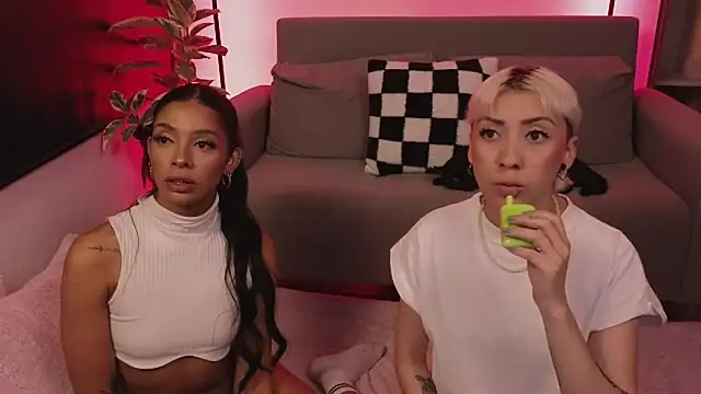 jane hart  online show from November 2025 01:00:01 AM