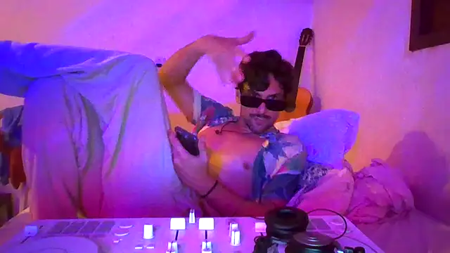 couplemilk online show from February 2026 01:37:02 AM