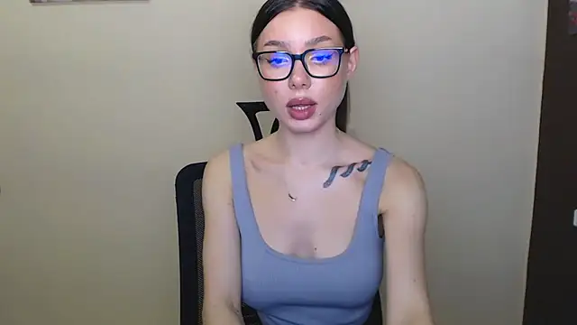 Snapshot of Cutesweetheart chatting on December 2024 02:26:02 PM Cutesweetheart online show from December 2024 02:26:02 PM