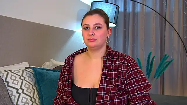 Snapshot of MaryMurray chatting on November 2025 06:35:01 AM MaryMurray online show from November 2025 06:35:01 AM