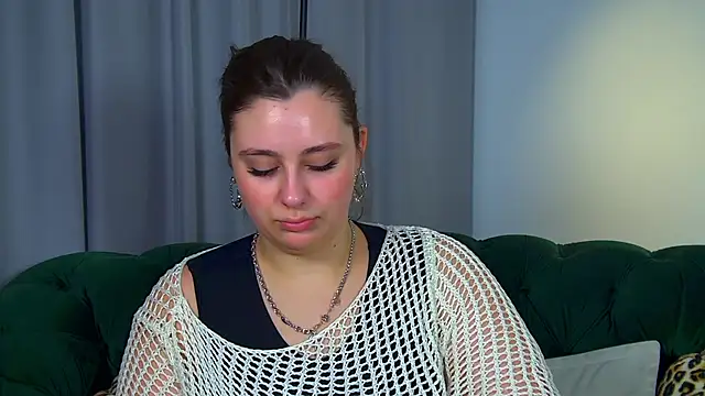 Snapshot of MaryMurray chatting on November 2025 06:28:02 PM MaryMurray online show from November 2025 06:28:02 PM