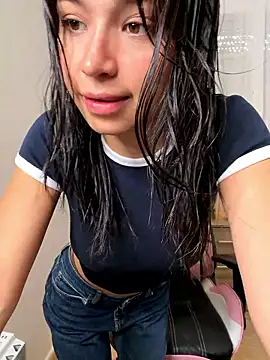 Snapshot of Adriennesexxx chatting on January 2026 02:33:02 PM Adriennesexxx online show from January 2026 02:33:02 PM