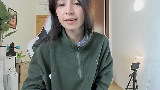 Snapshot of Adriennesexxx chatting on February 2026 05:40:02 PM Adriennesexxx online show from February 2026 05:40:02 PM