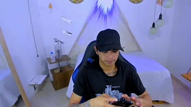 Brand habes online show from November 2025 01:33:02 PM